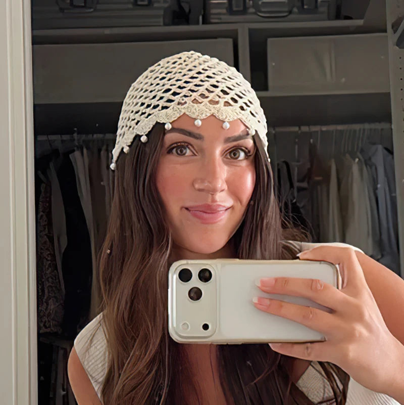 Bonnet en maille ajourée avec perles – Femme